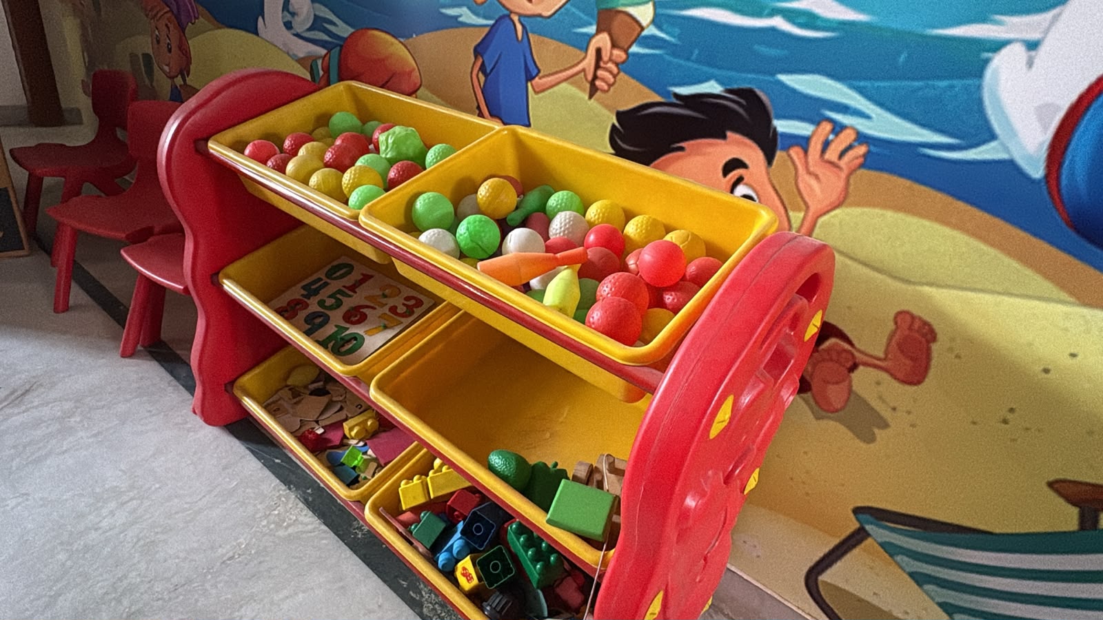 Toys and learning material trolley